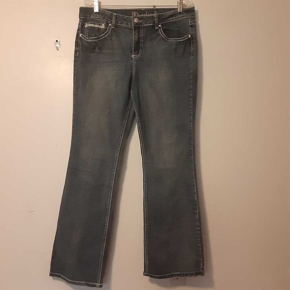 ND Weekend Jeans Women’s Size 14 Blue Denim Wings Embroidered Pockets Stretch